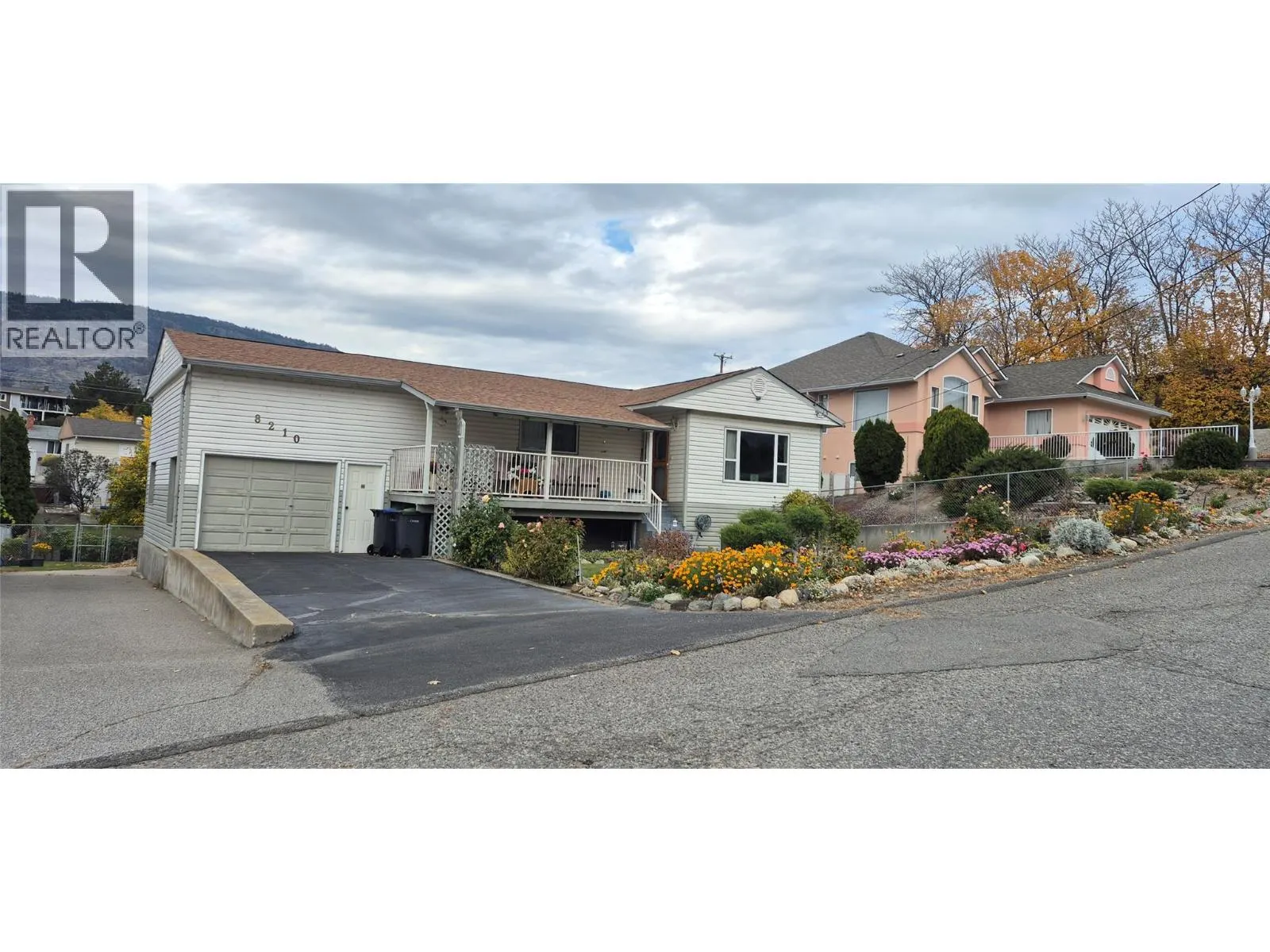 8210 Gala Crescent