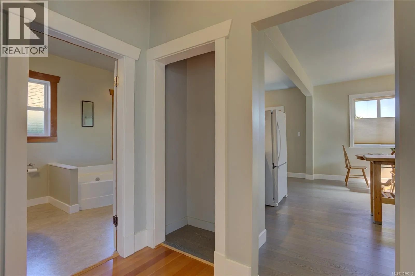 58 Pine St