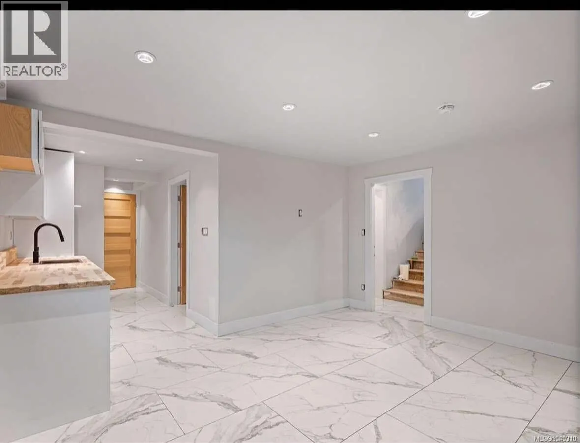981 Pratt Rd