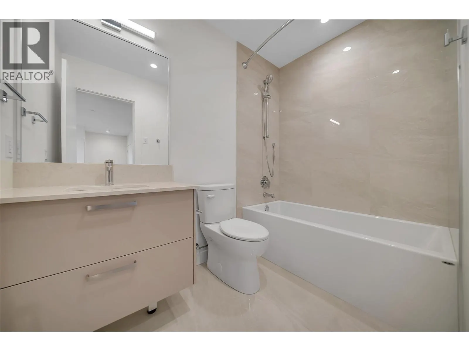 3300 Lakeshore Drive Unit# 418