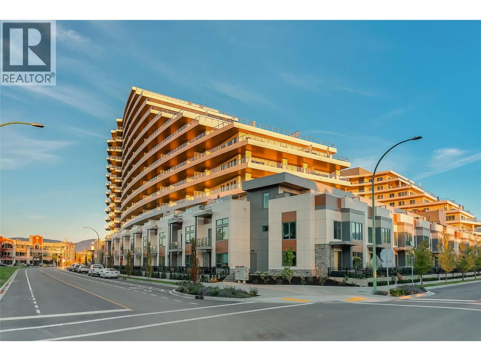3300 Lakeshore Drive Unit# 418