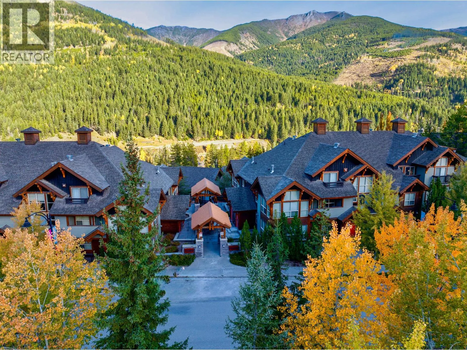 2049 SUMMIT Drive Unit# 413C