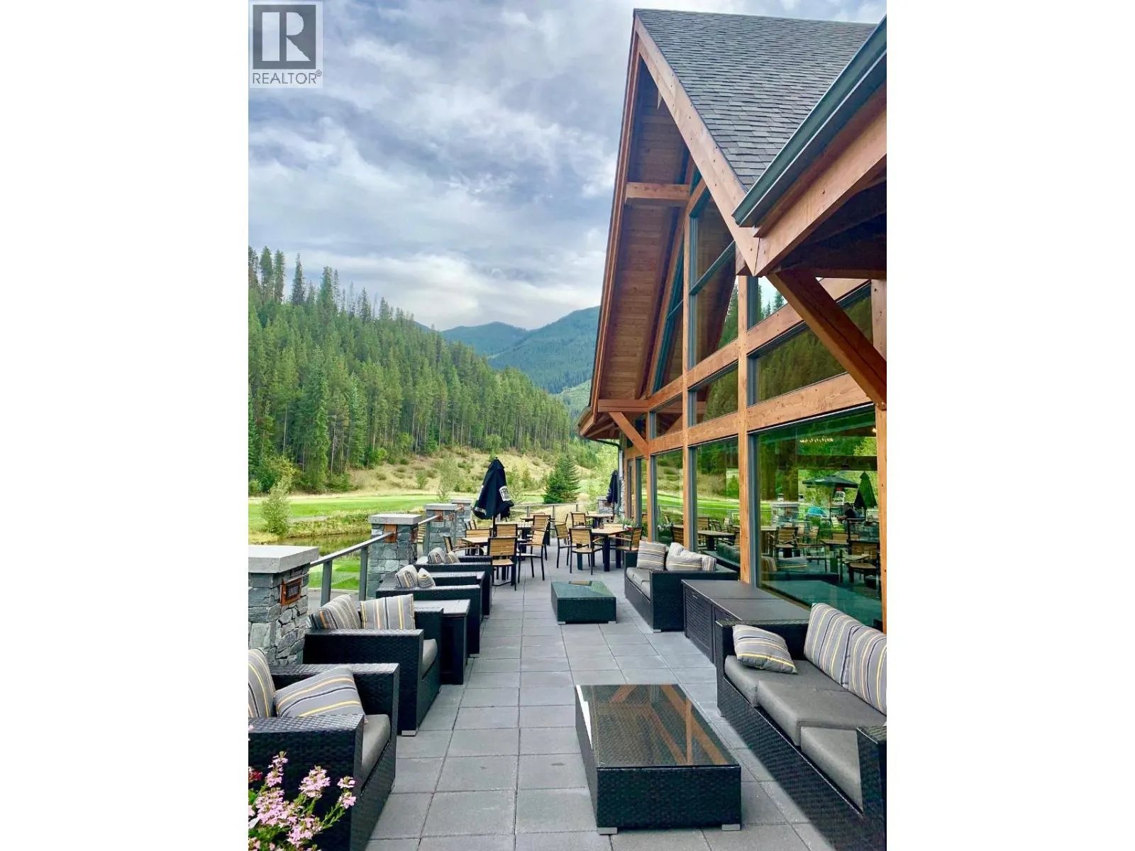 2049 SUMMIT Drive Unit# 413C