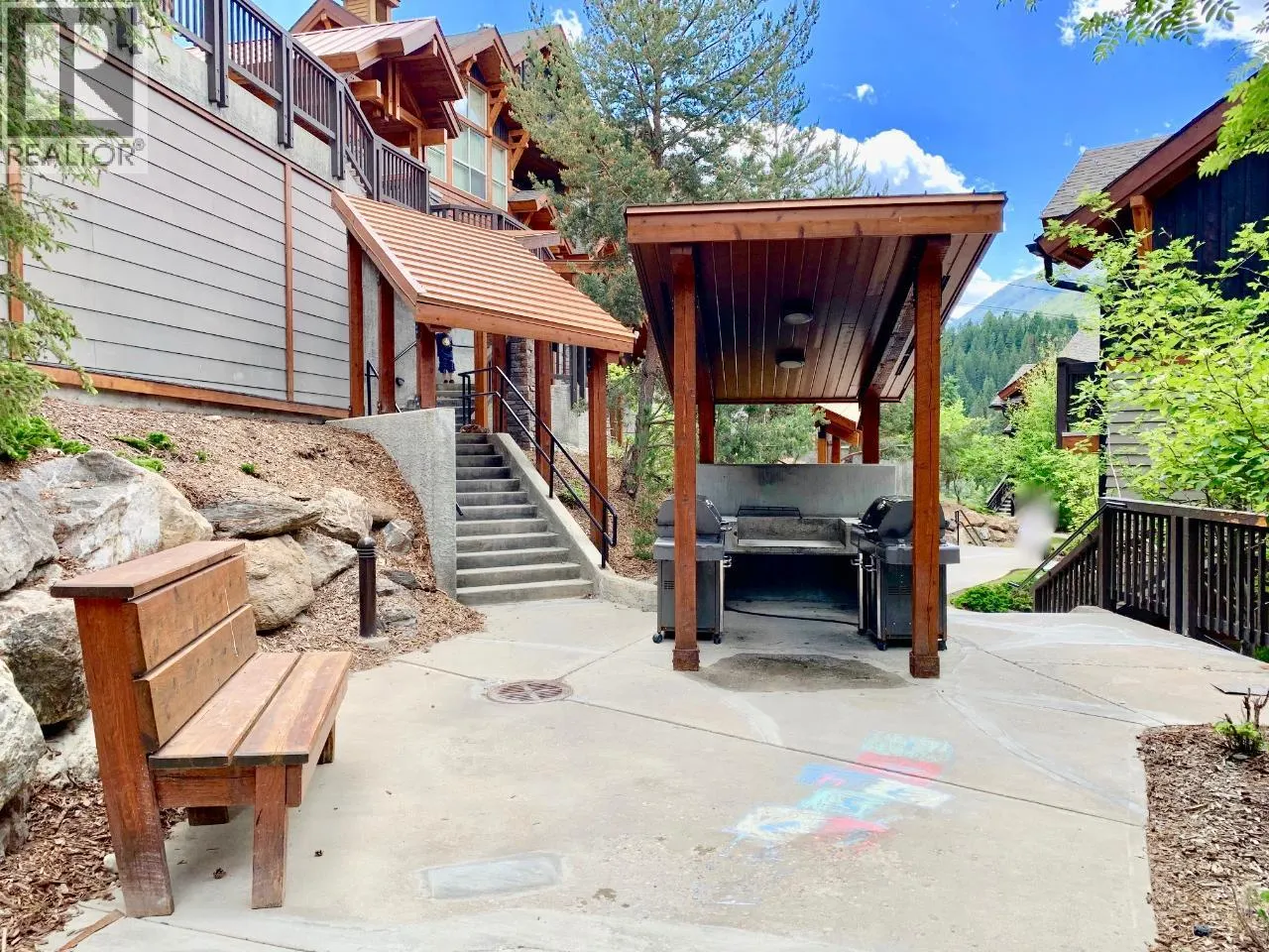 2049 SUMMIT Drive Unit# 413C