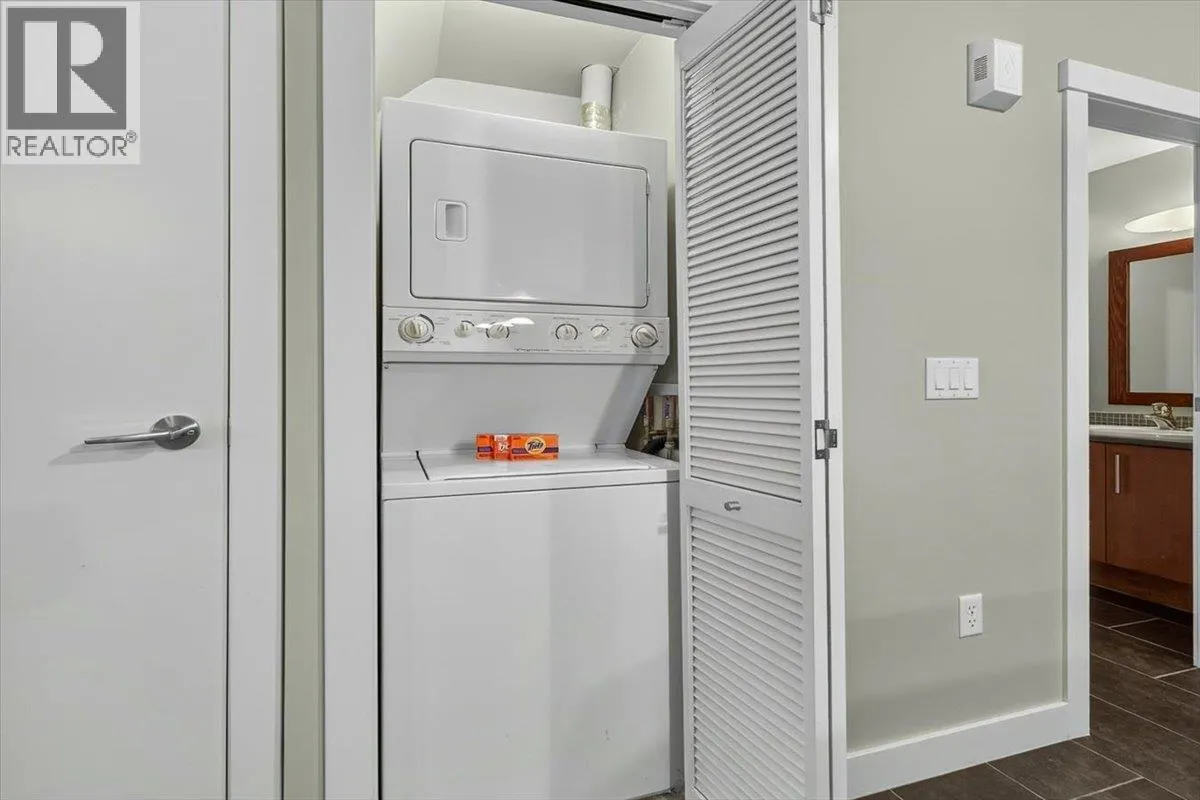 2049 SUMMIT Drive Unit# 413C