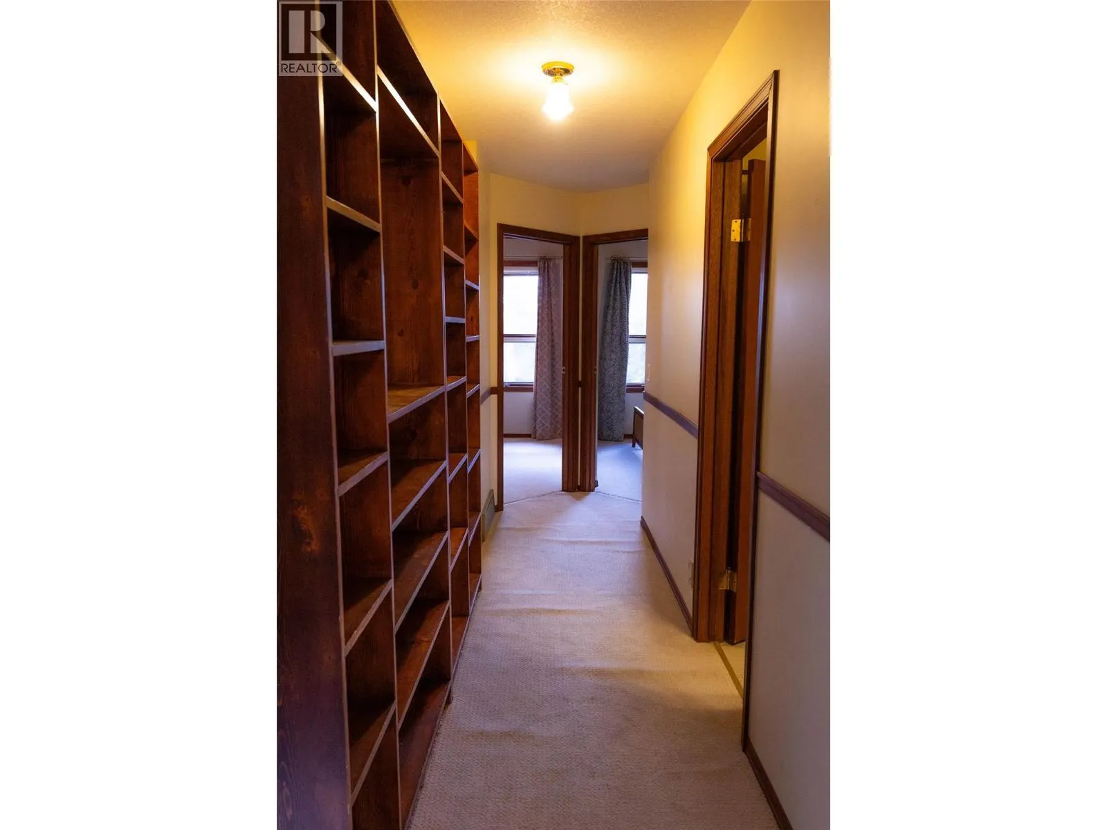 1920 Lakeview Drive