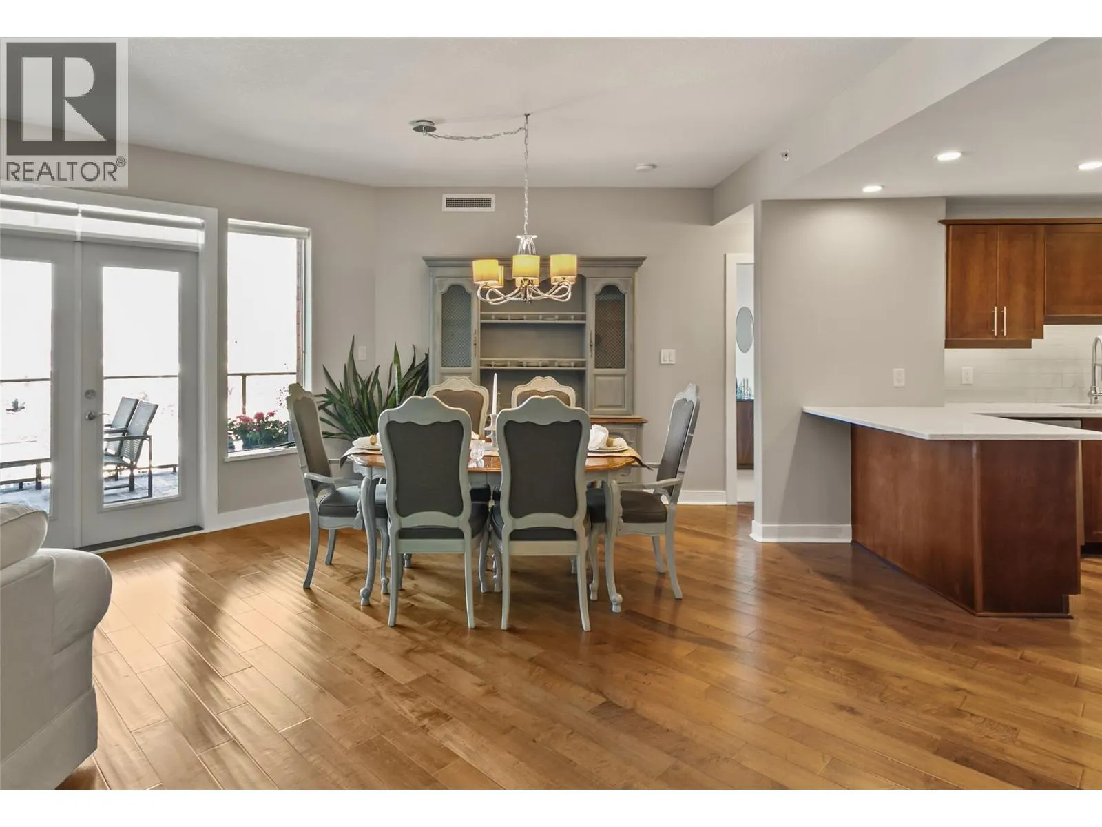 1160 Bernard Avenue Unit# 1205