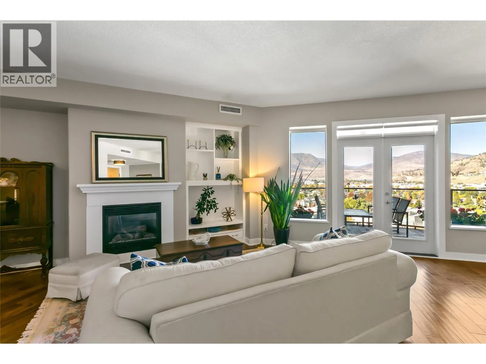 1160 Bernard Avenue Unit# 1205