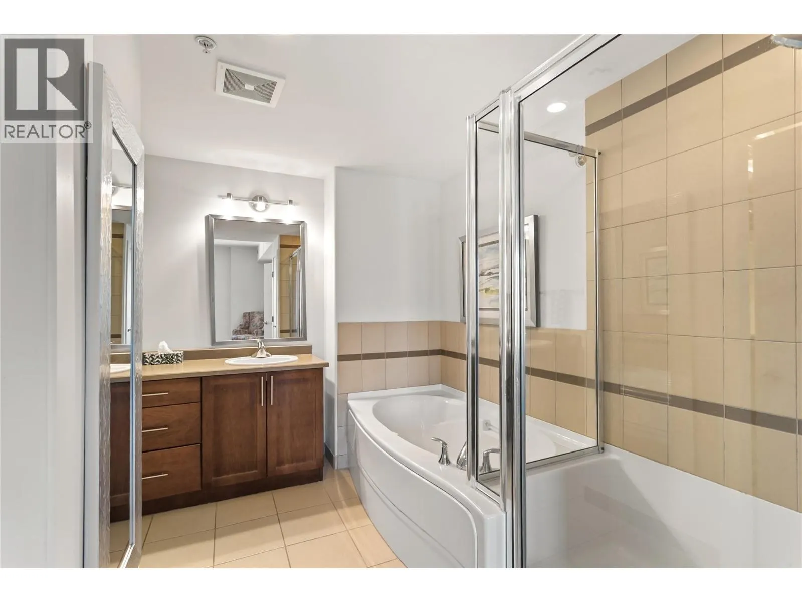 1160 Bernard Avenue Unit# 1205