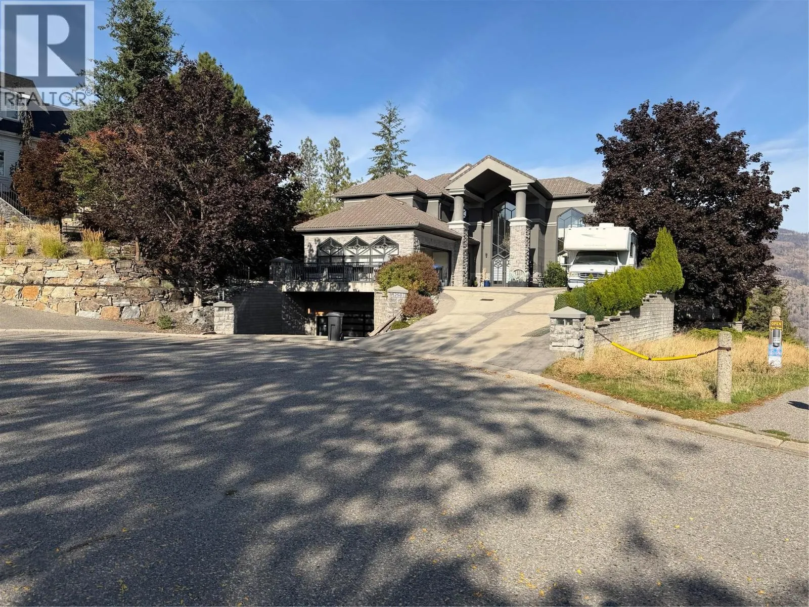 258 Camelot Court