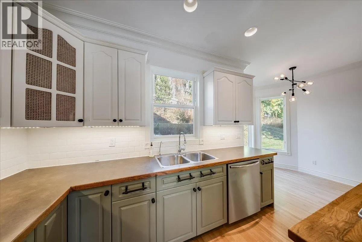 1860 Planer Crescent