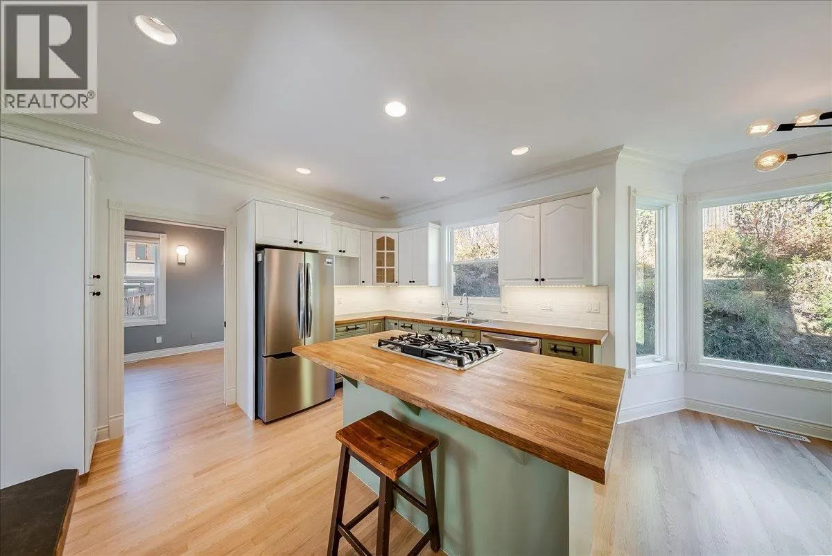 1860 Planer Crescent