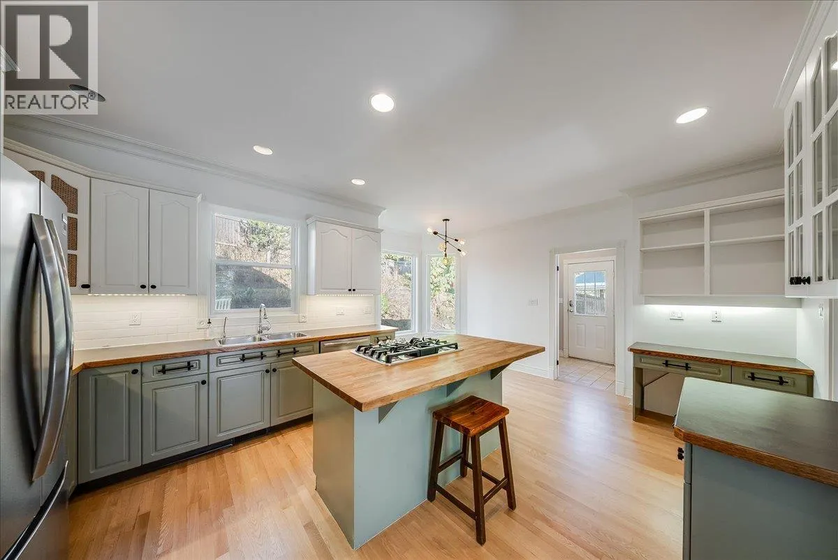 1860 Planer Crescent