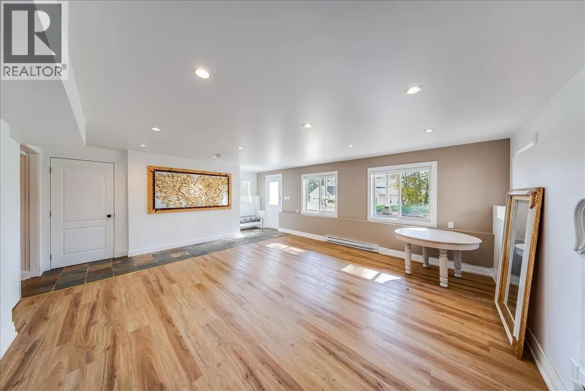 1860 Planer Crescent