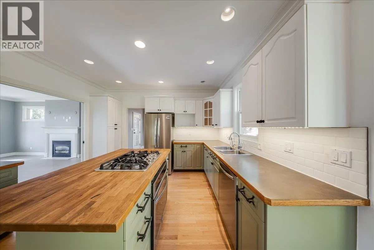 1860 Planer Crescent