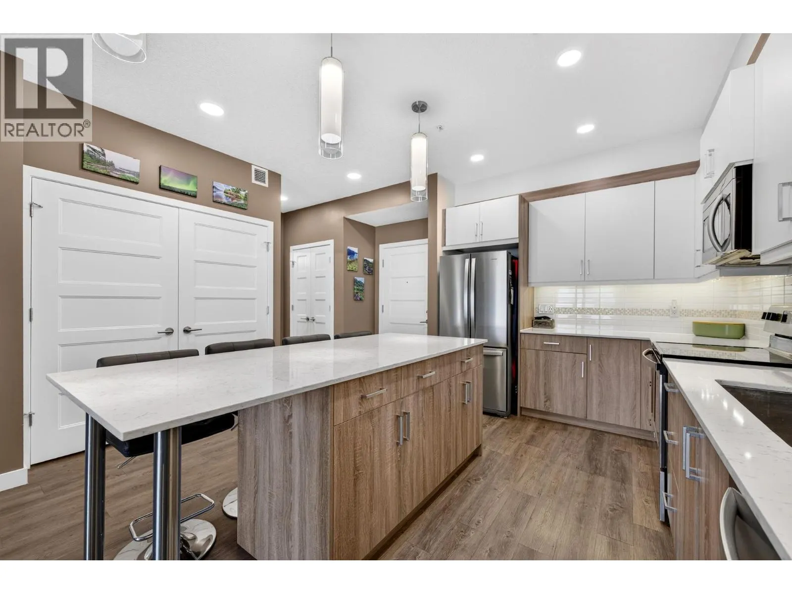 410 5TH Avenue S Unit# 1205