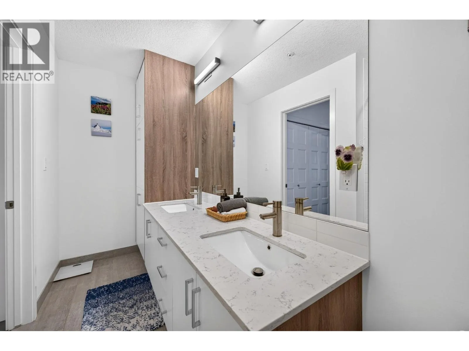 410 5TH Avenue S Unit# 1205