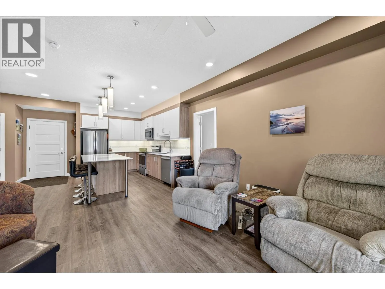 410 5TH Avenue S Unit# 1205