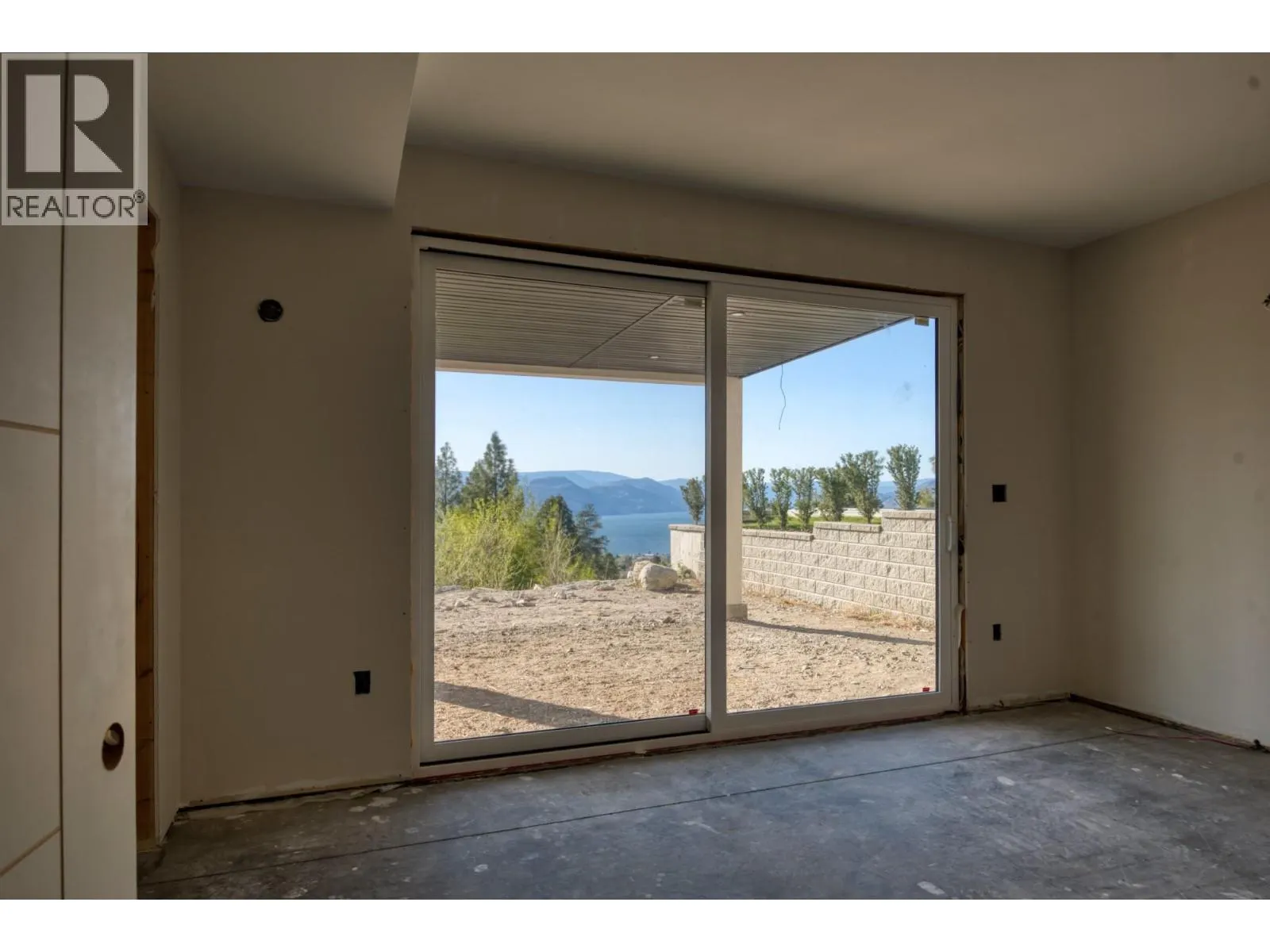 2835 Outlook Way