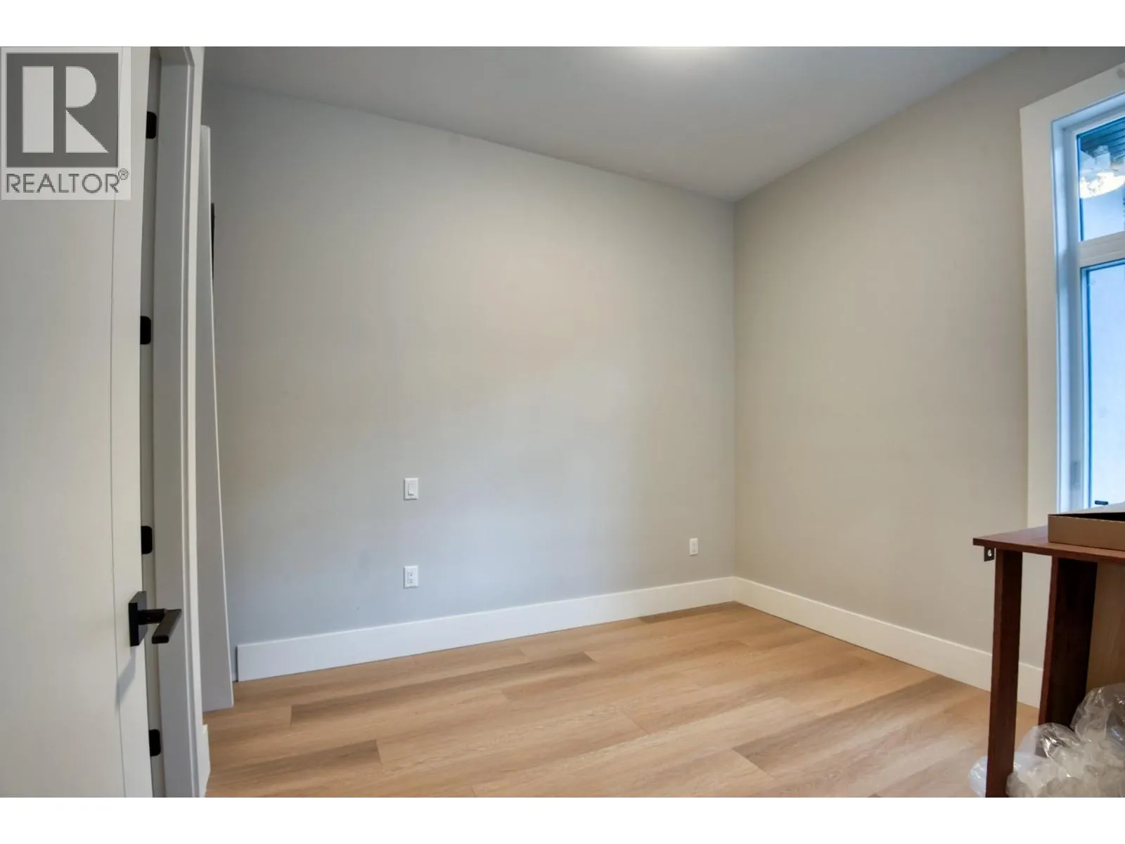2835 Outlook Way