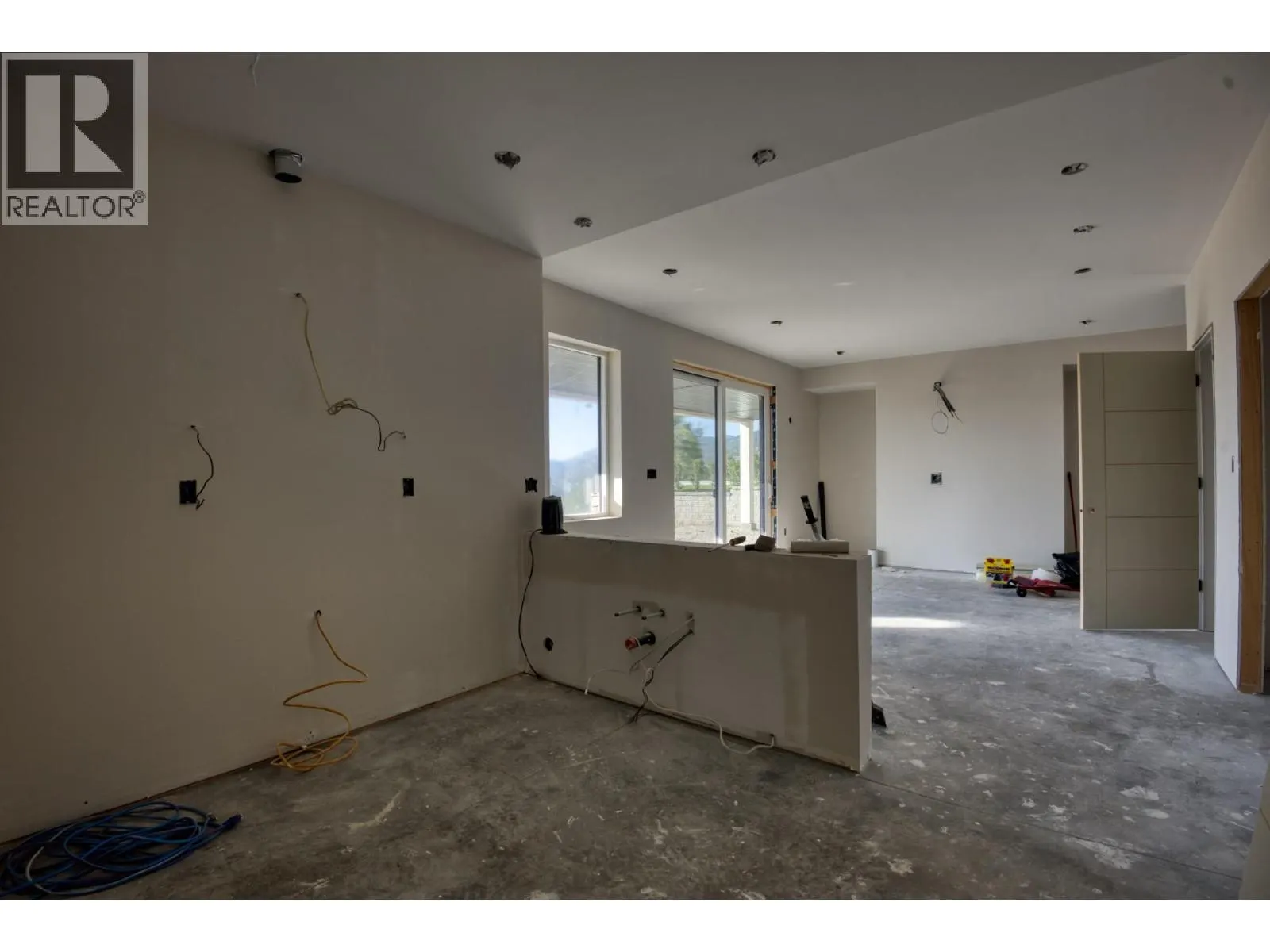 2835 Outlook Way