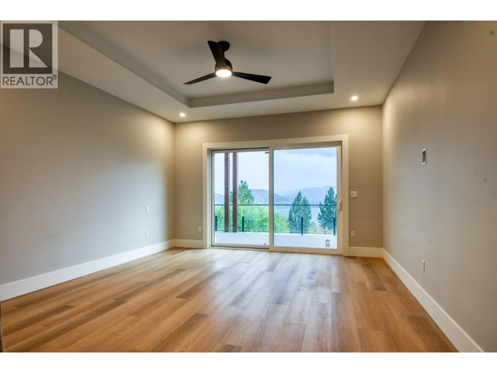 2835 Outlook Way