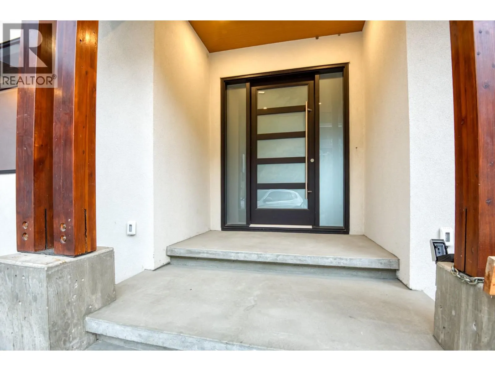 2835 Outlook Way