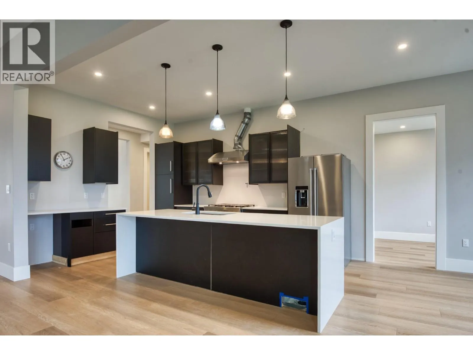 2835 Outlook Way