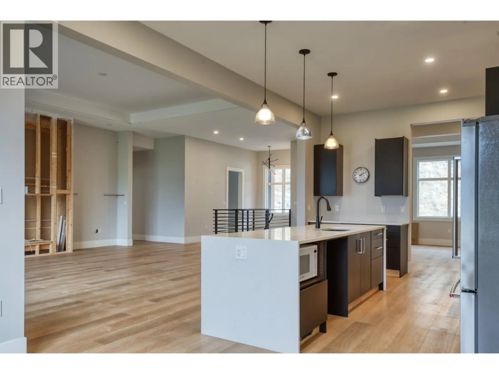2835 Outlook Way