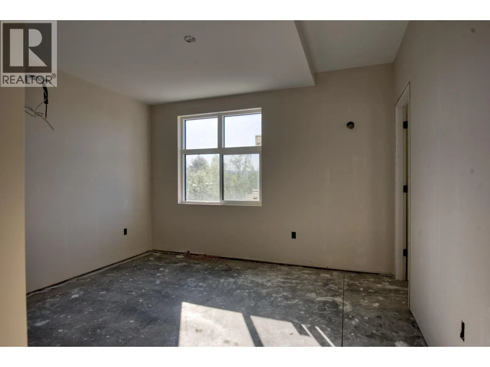 2835 Outlook Way