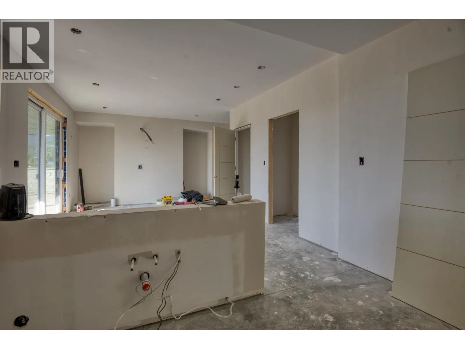 2835 Outlook Way