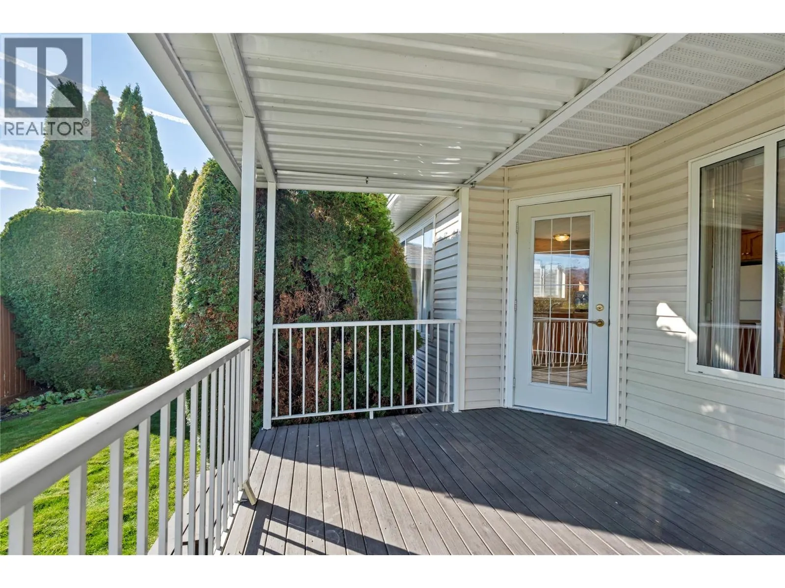 546 Redwing Drive