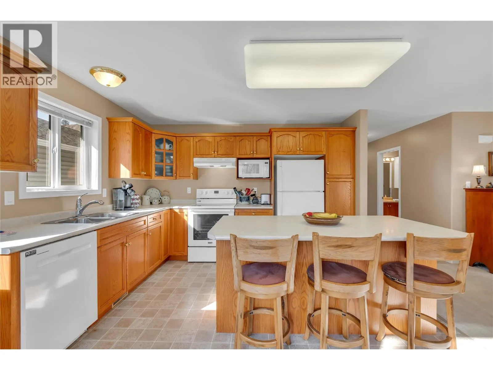 546 Redwing Drive