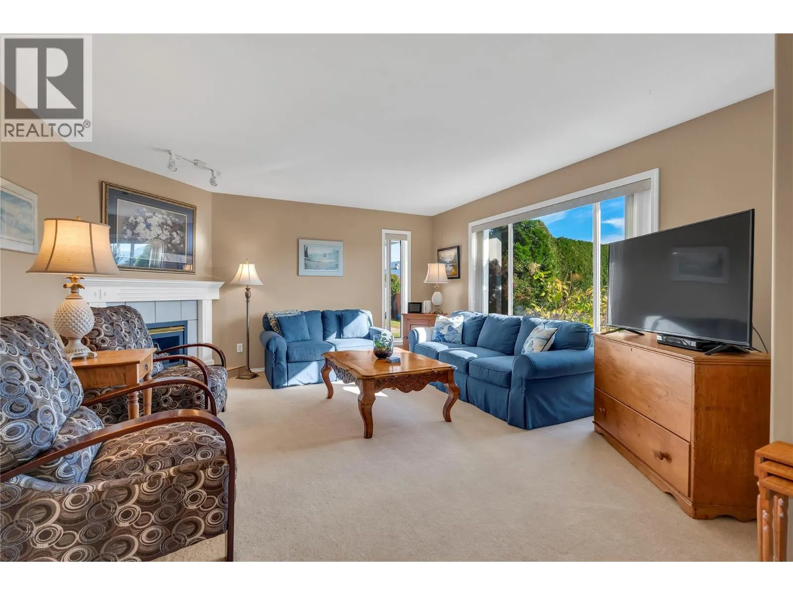 546 Redwing Drive