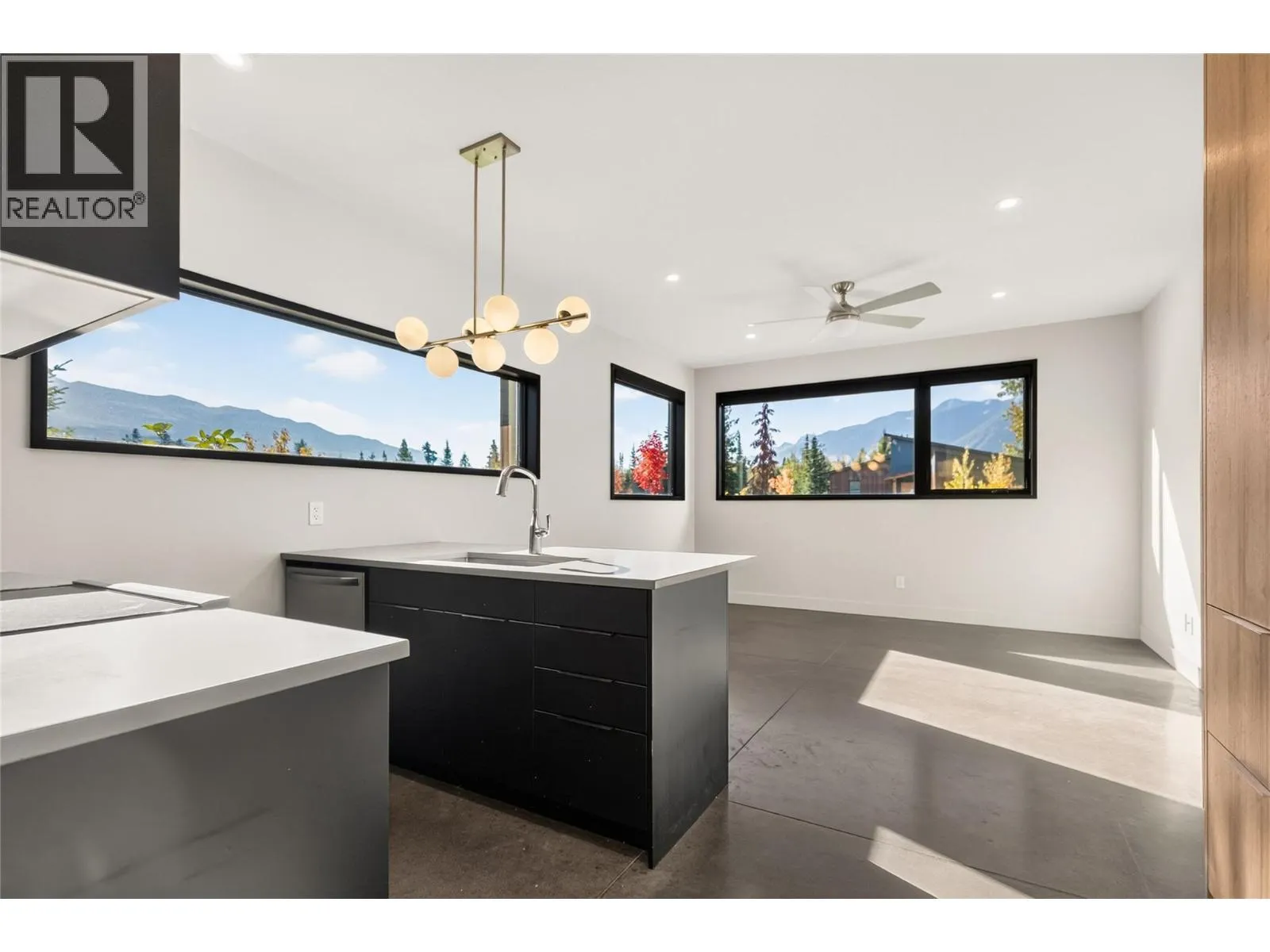 1 Huckleberry Place