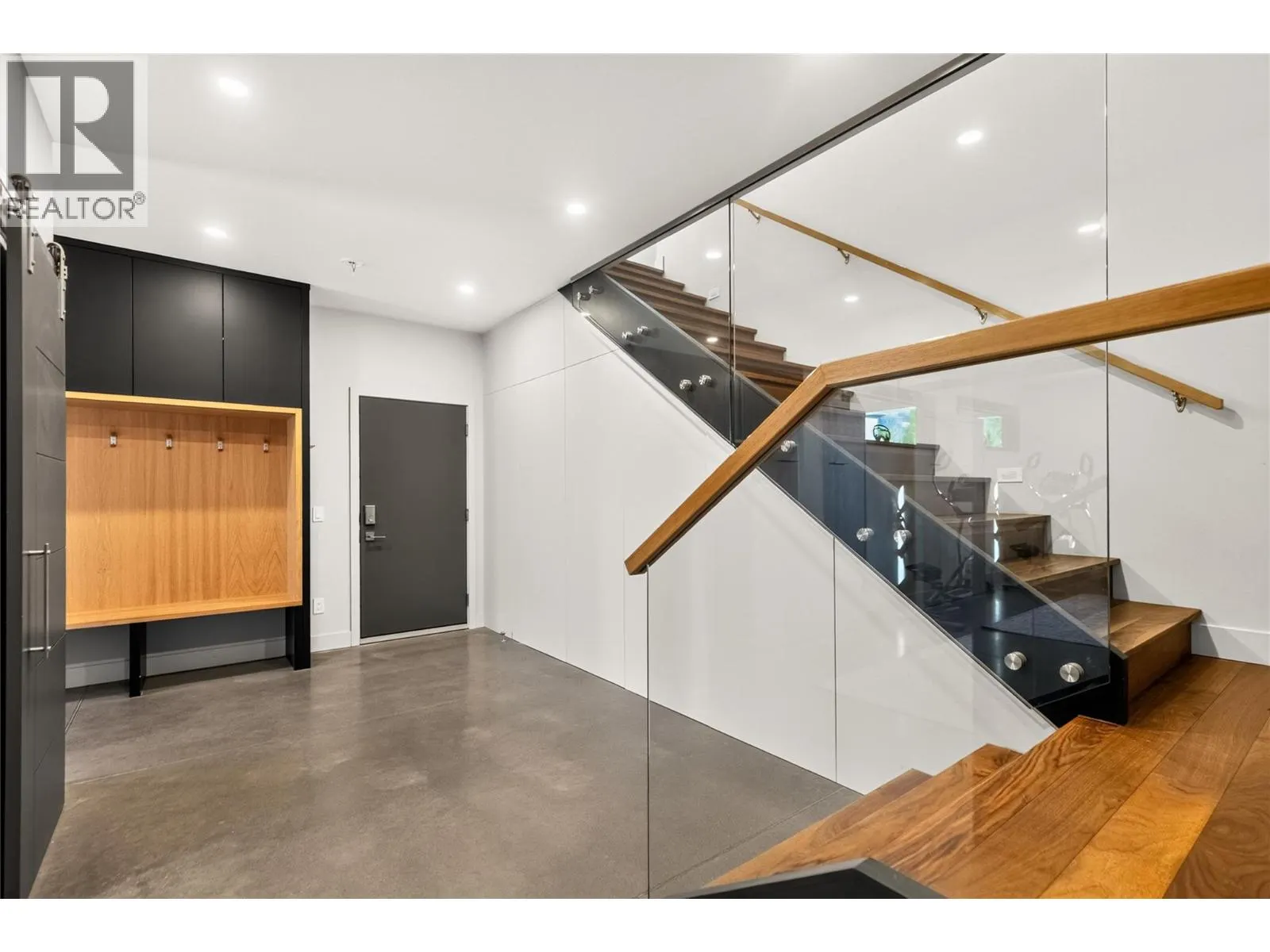 1 Huckleberry Place