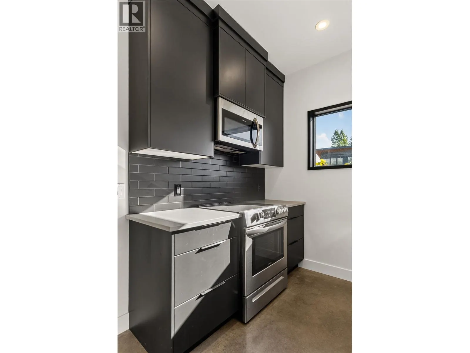 1 Huckleberry Place
