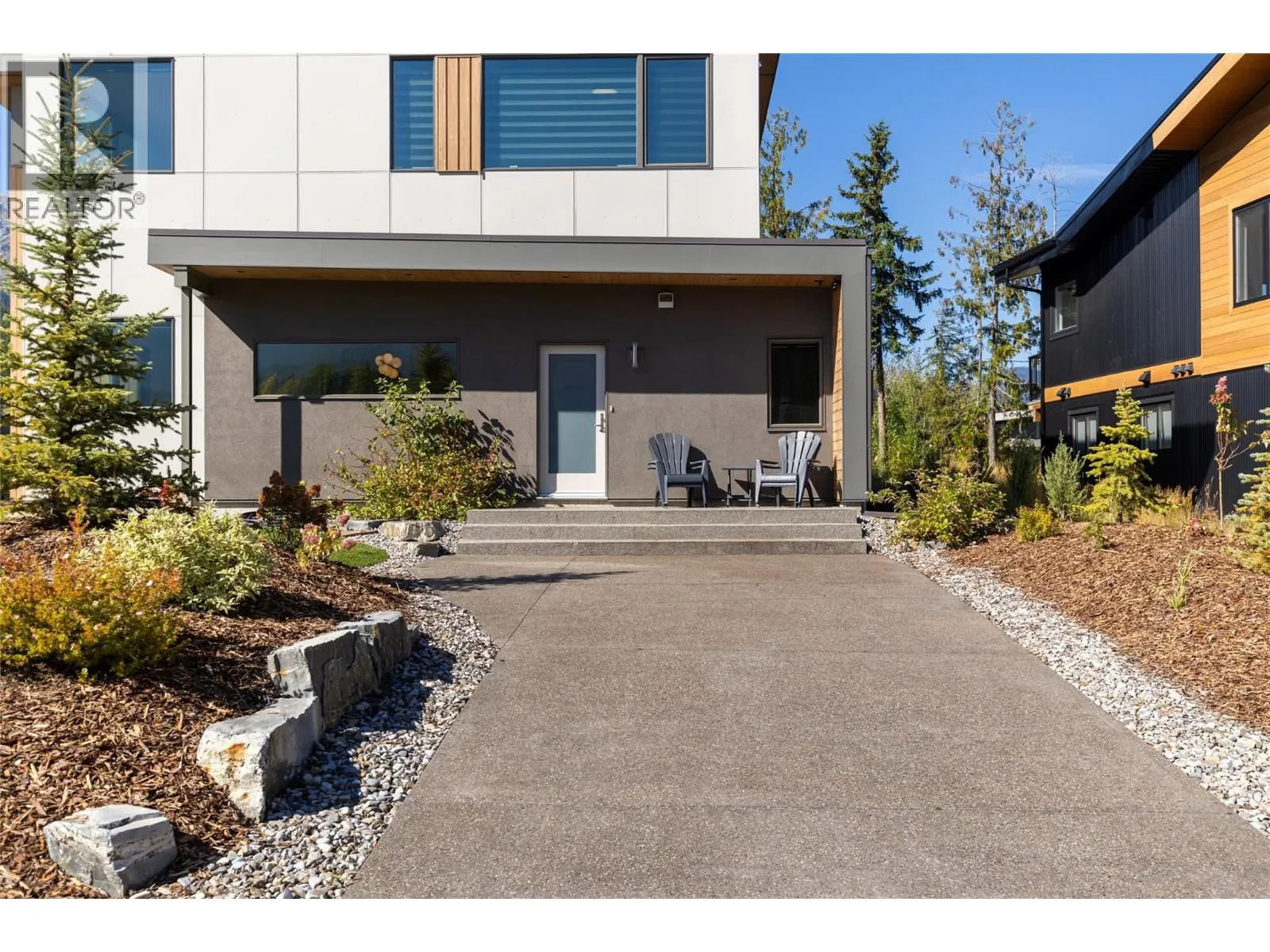 1 Huckleberry Place