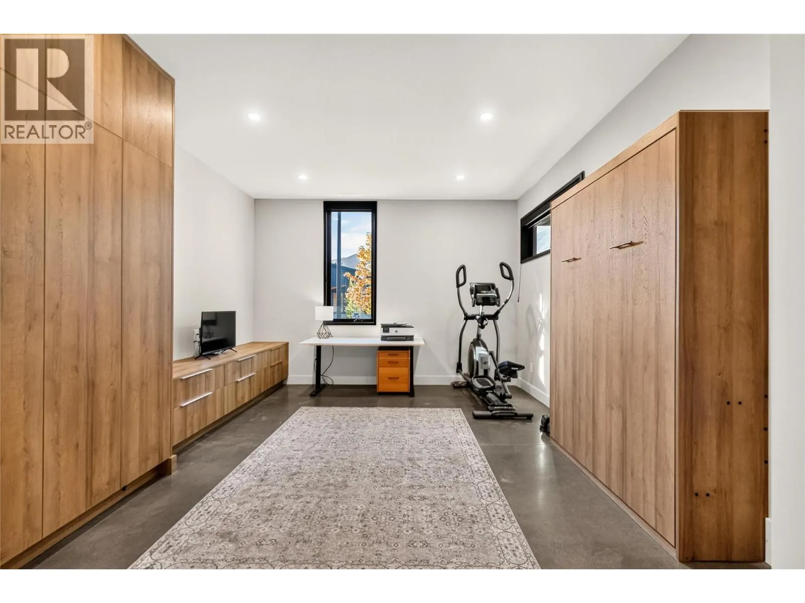 1 Huckleberry Place