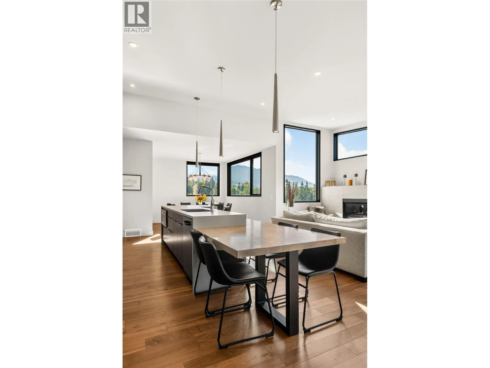 1 Huckleberry Place