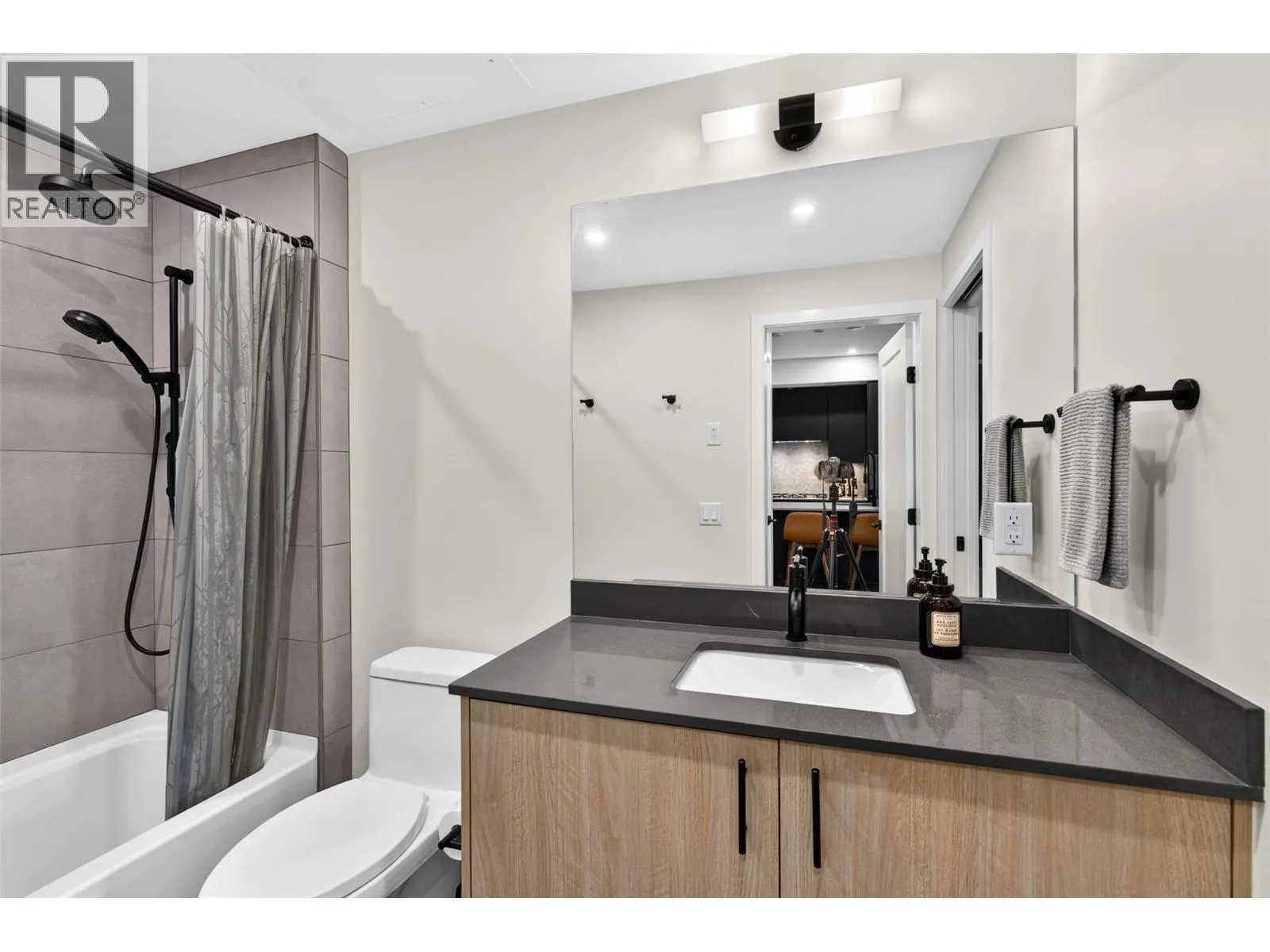 9652 Benchland Drive Unit# 209