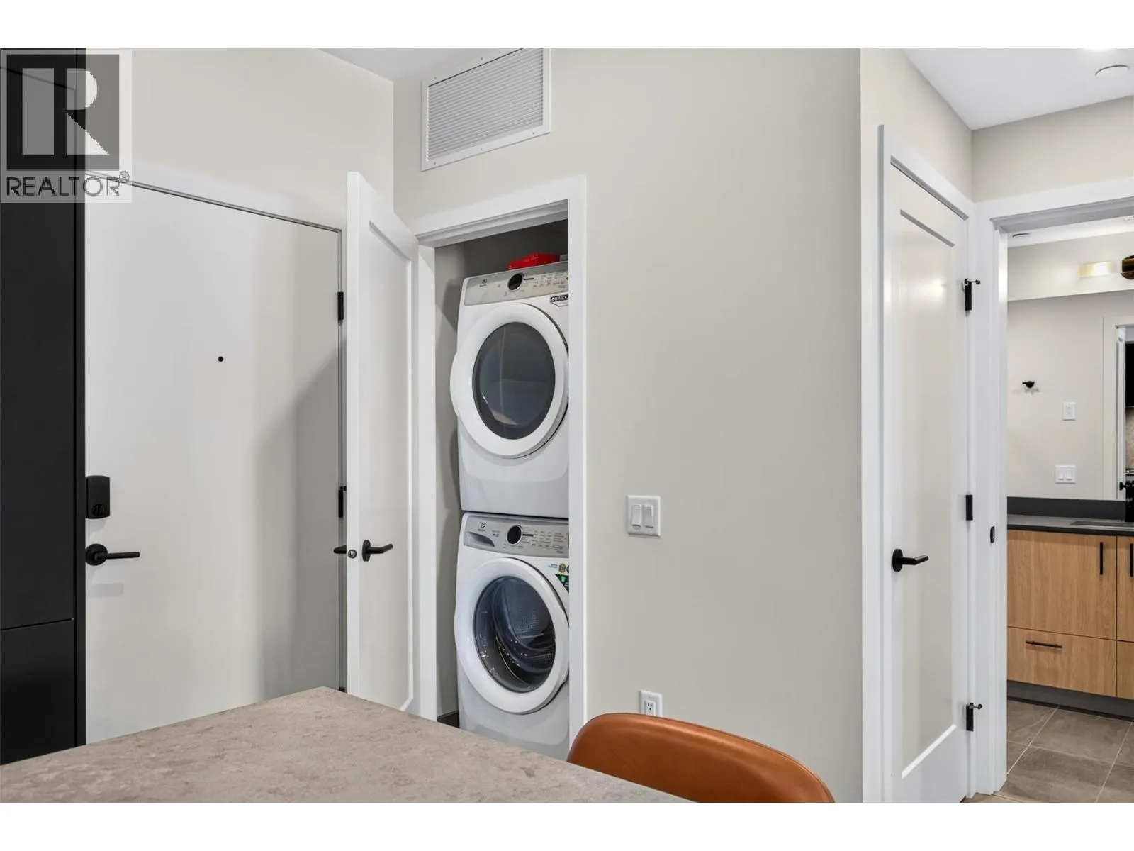 9652 Benchland Drive Unit# 209