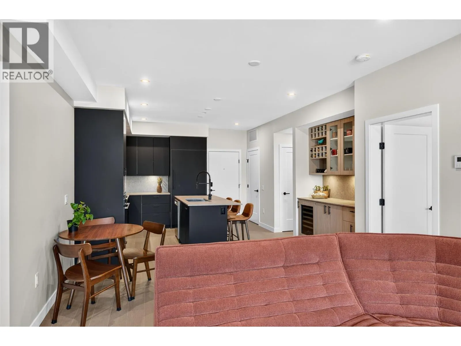 9652 Benchland Drive Unit# 209