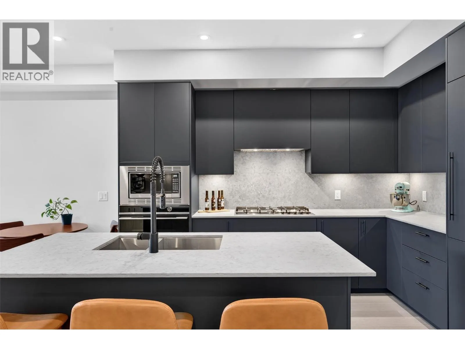 9652 Benchland Drive Unit# 209