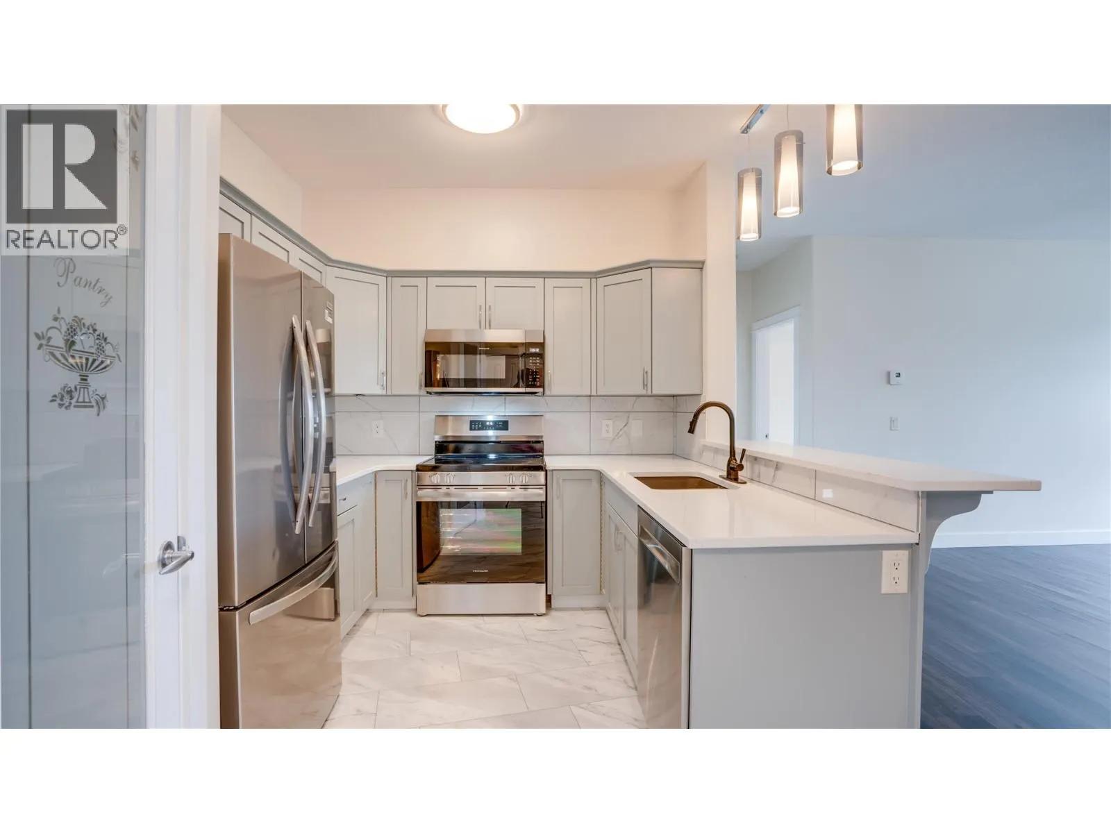 2551 Shoreline Drive Unit# 412