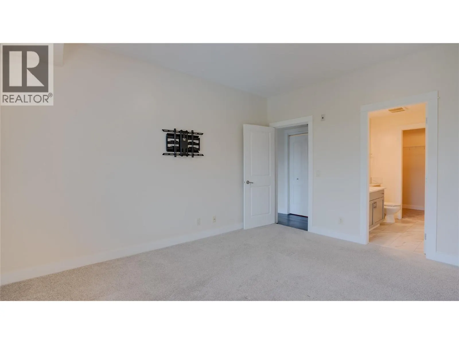 2551 Shoreline Drive Unit# 412