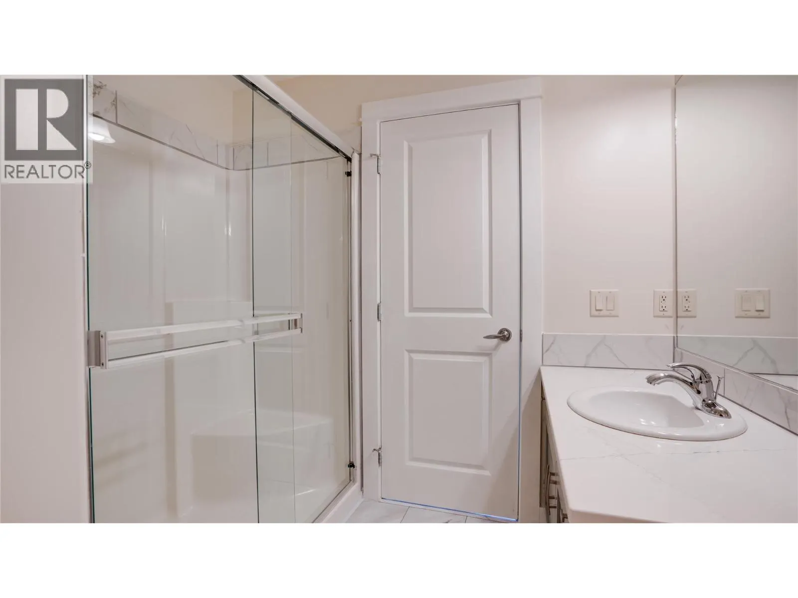 2551 Shoreline Drive Unit# 412