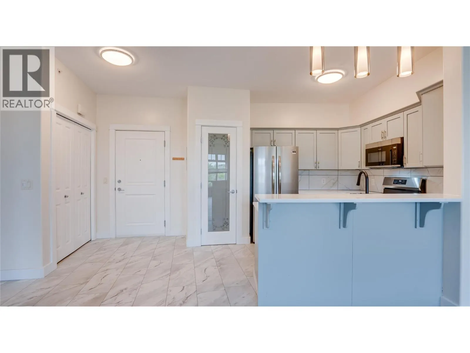 2551 Shoreline Drive Unit# 412