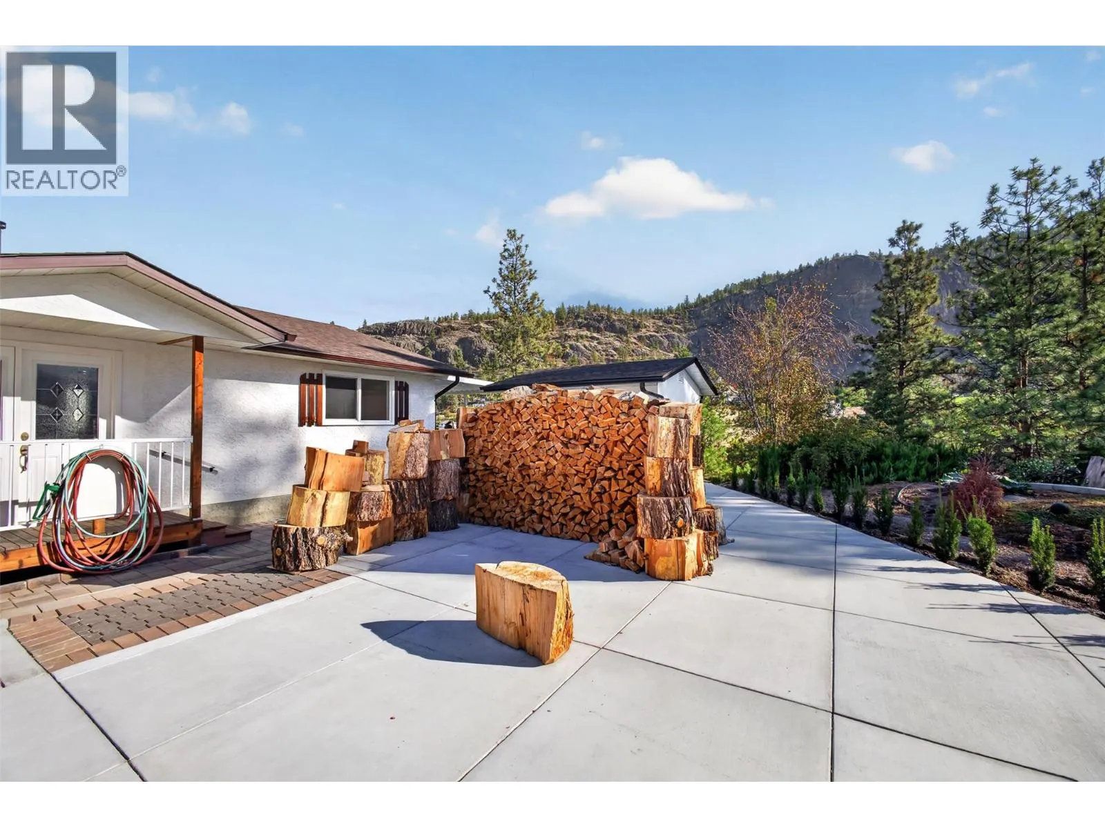 10836 DUNHAM Crescent