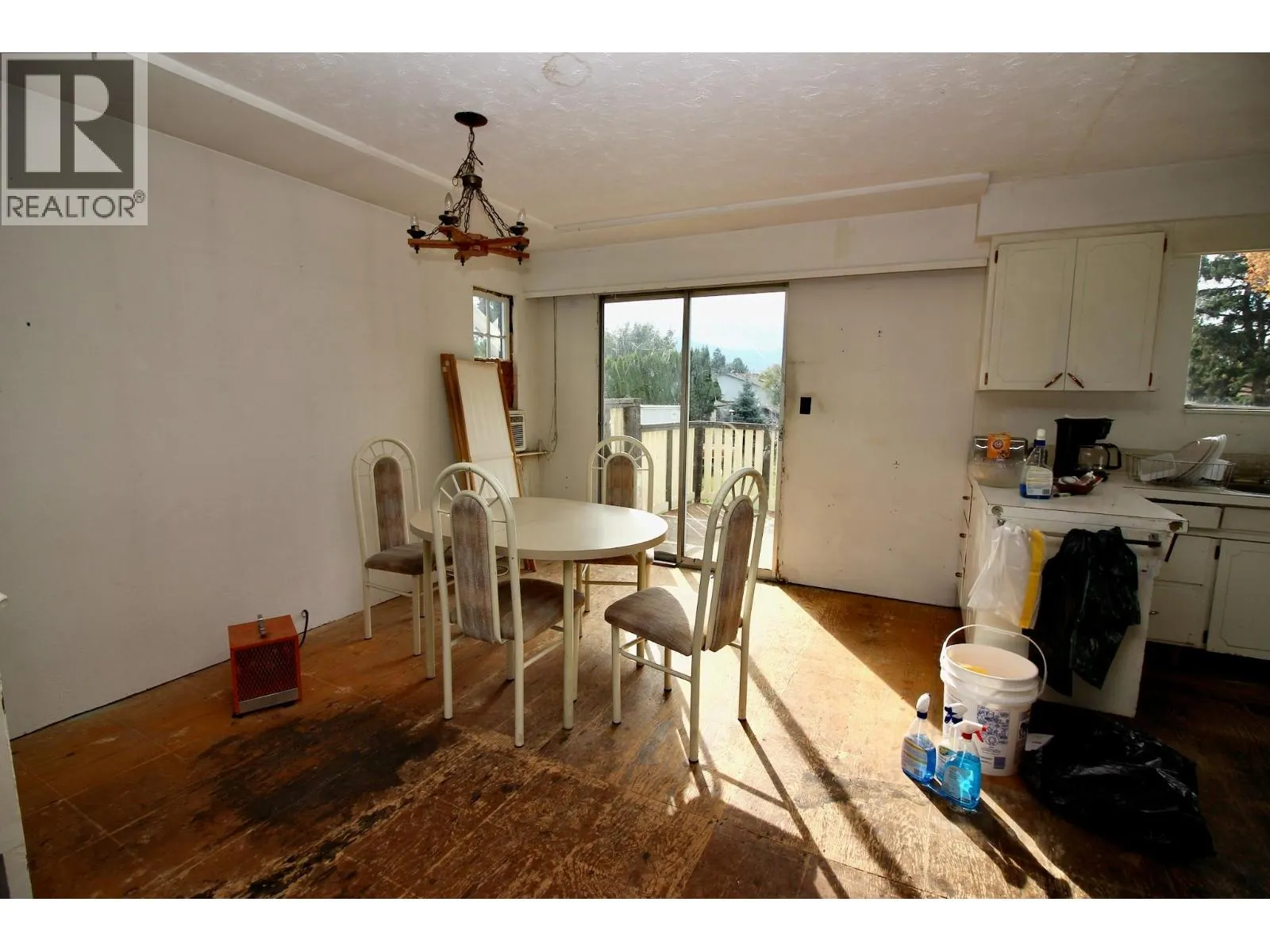 1382 McBride Road Road